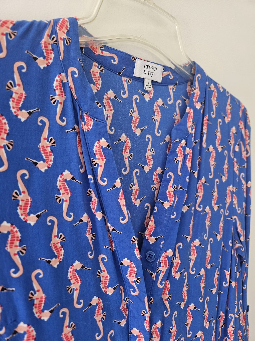 Crown & Ivy Blue Seahorse Print Long-Sleeve Drawstring Dress size 4 - Picture 2 of 11